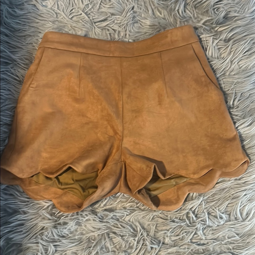 Tan Women's Scalloped Shorts